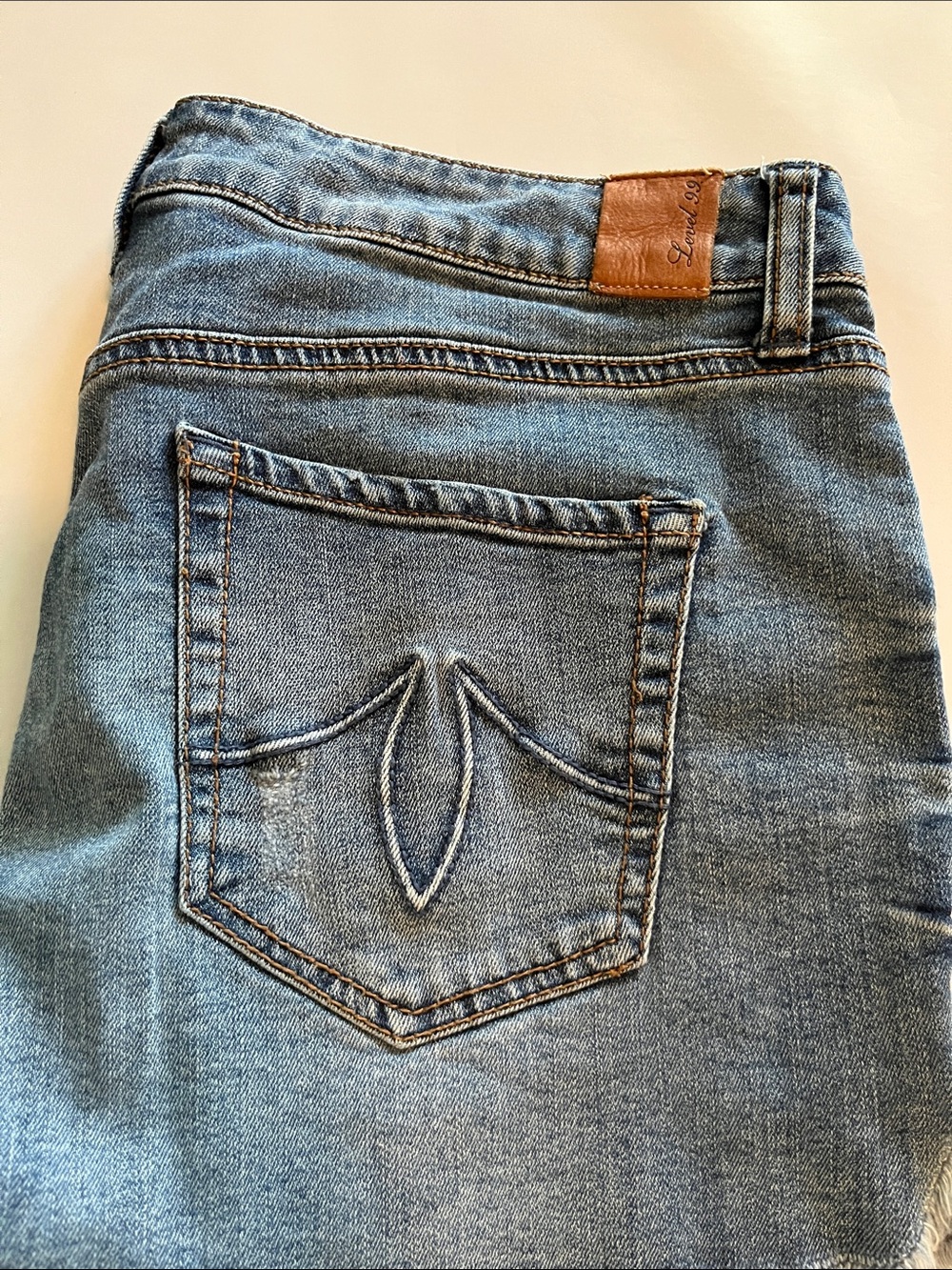 Level 99 Mid Rise Shorts Size 29 - Picture 14 of 16
